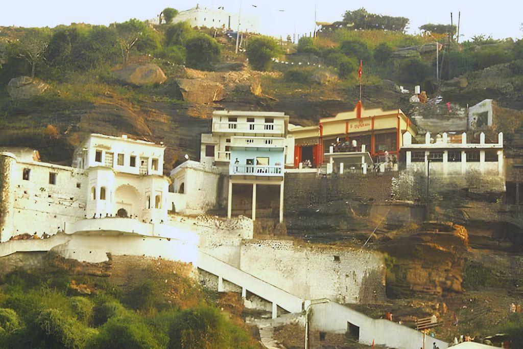 Kamadgiri Hill